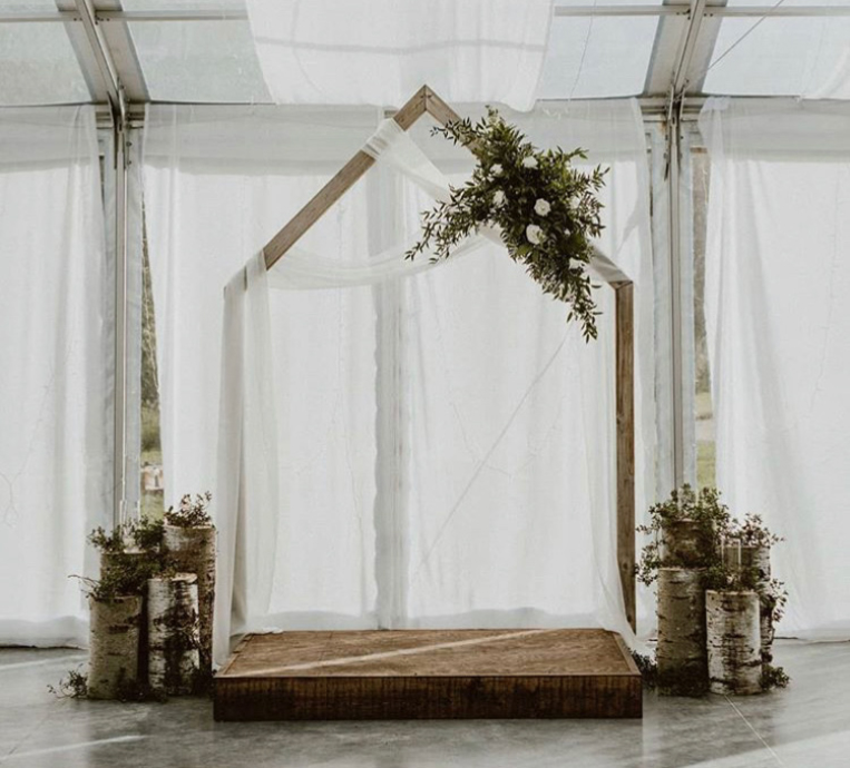 Elegant Arch Ceremony